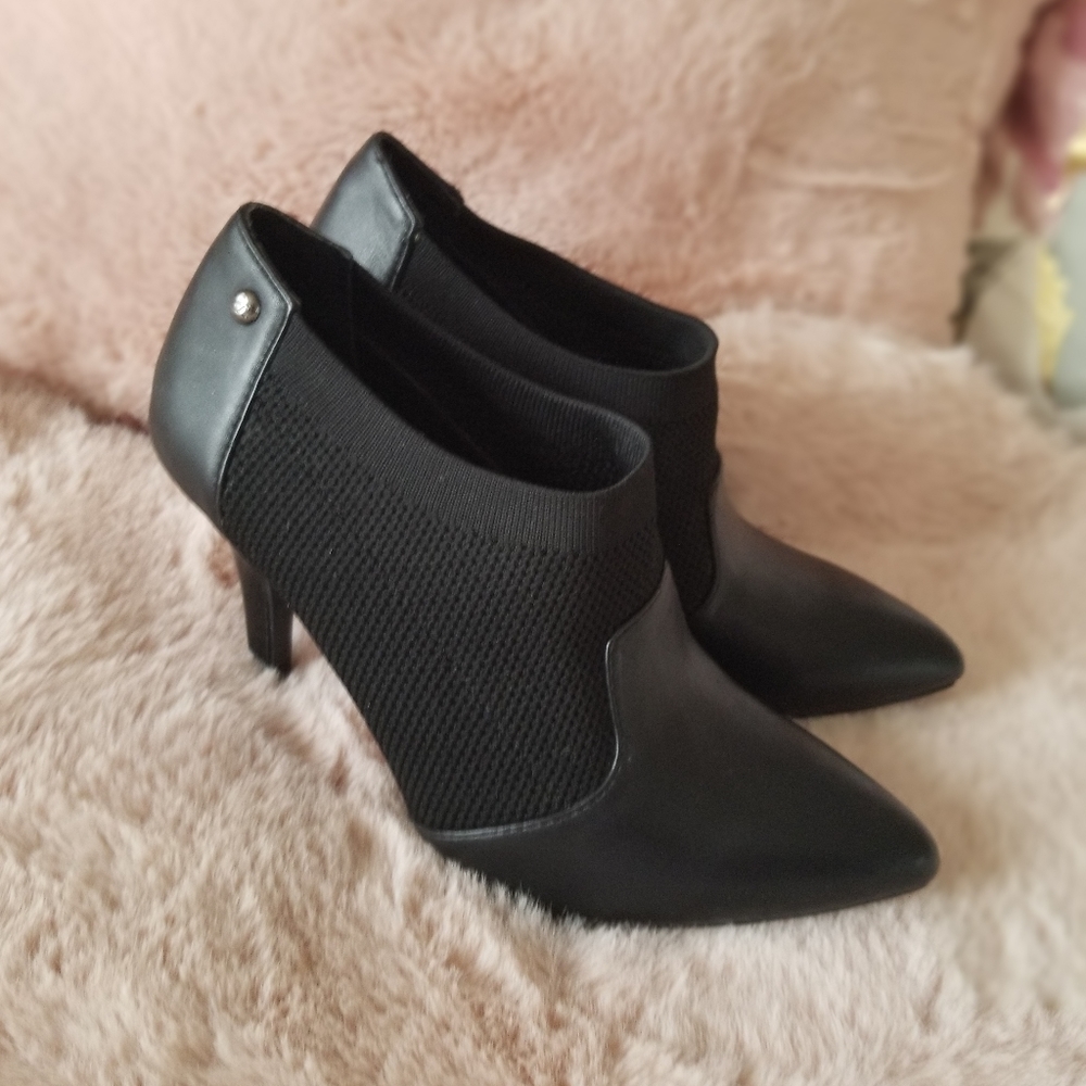 Simple Vera Vera Wang